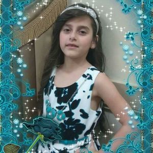 Meet your Posher, Khalida